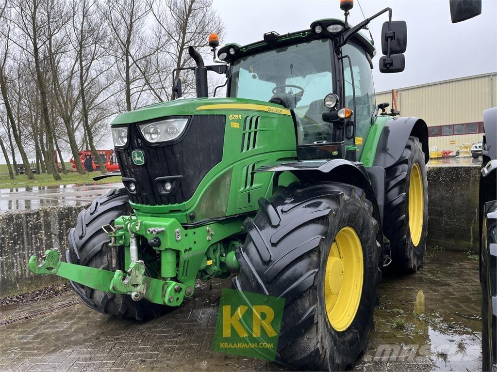 John Deere 6215R الجرارات