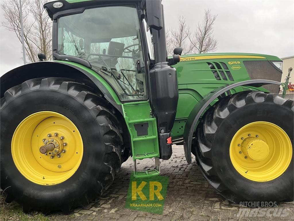 John Deere 6215R الجرارات
