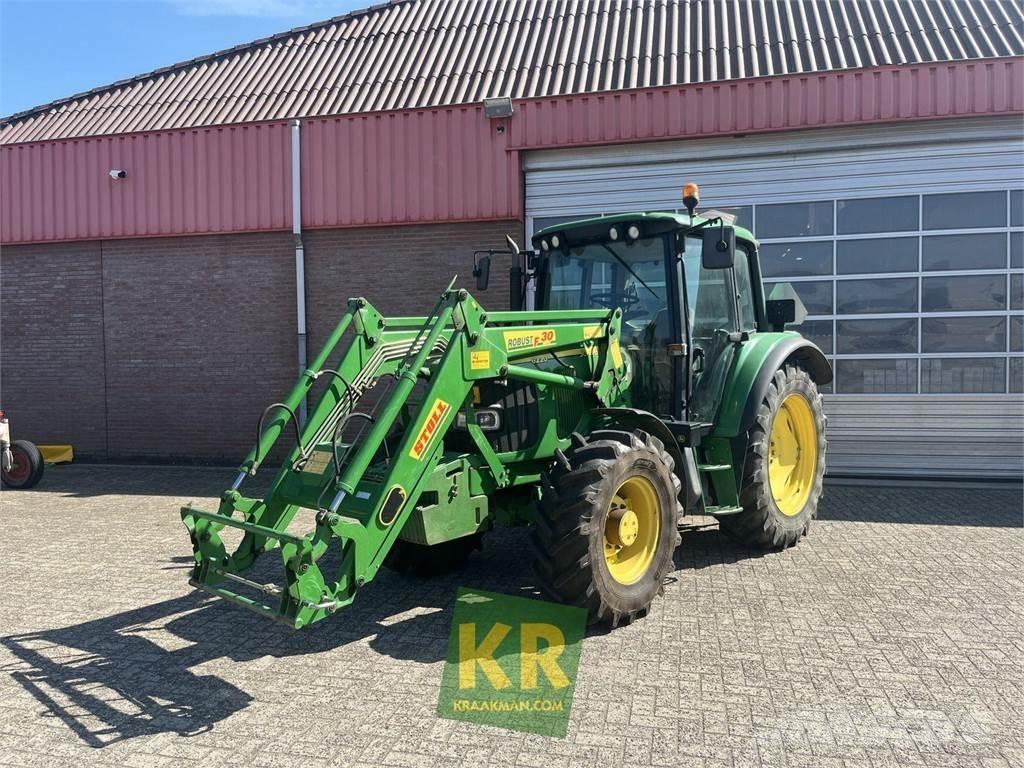 John Deere 6220 الجرارات