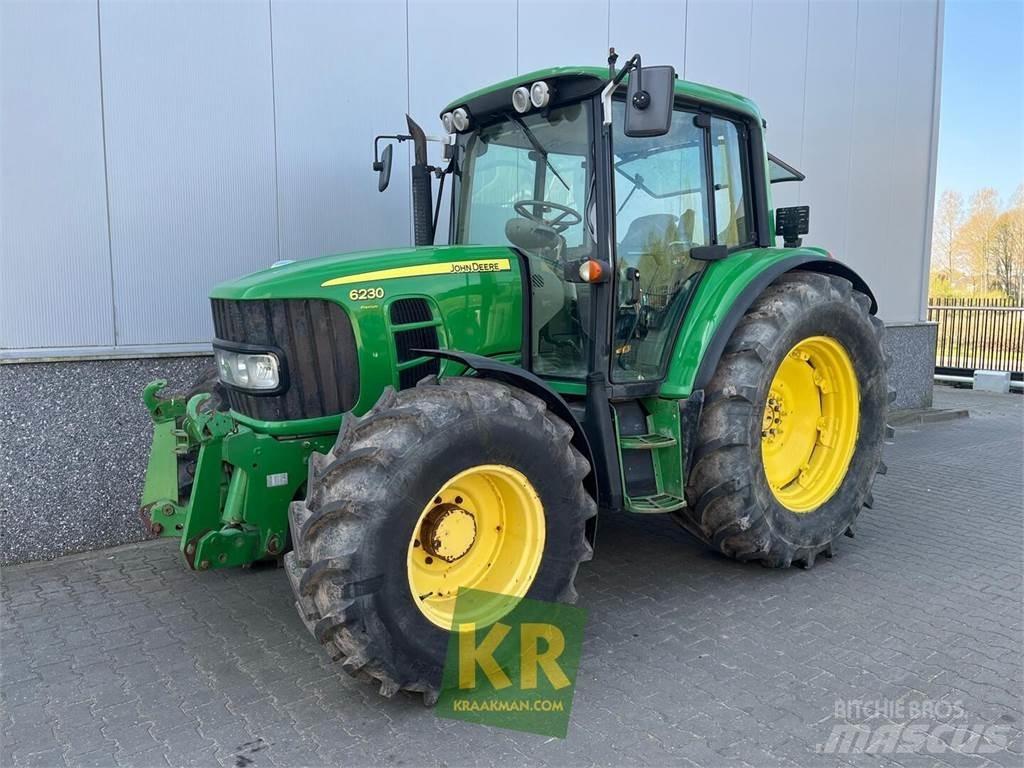 John Deere 6230 الجرارات
