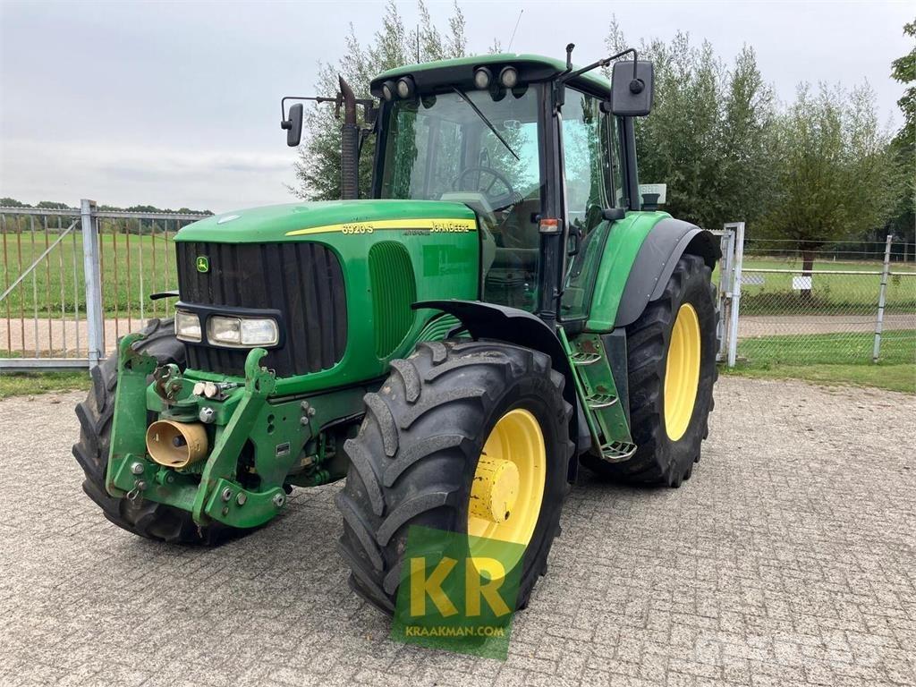 John Deere 6920 الجرارات