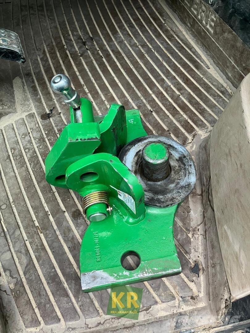 John Deere 6920 الجرارات
