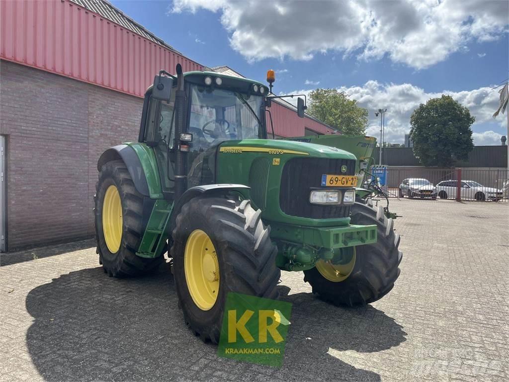 John Deere 6920 الجرارات