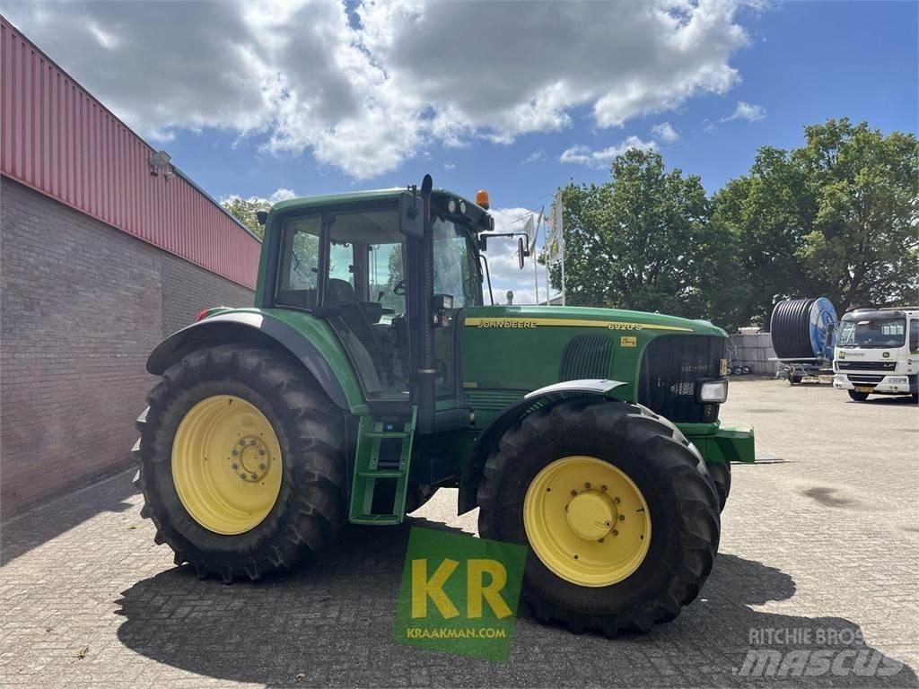 John Deere 6920 الجرارات
