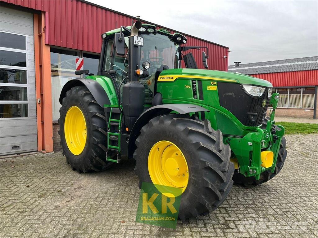 John Deere 6M 250 الجرارات