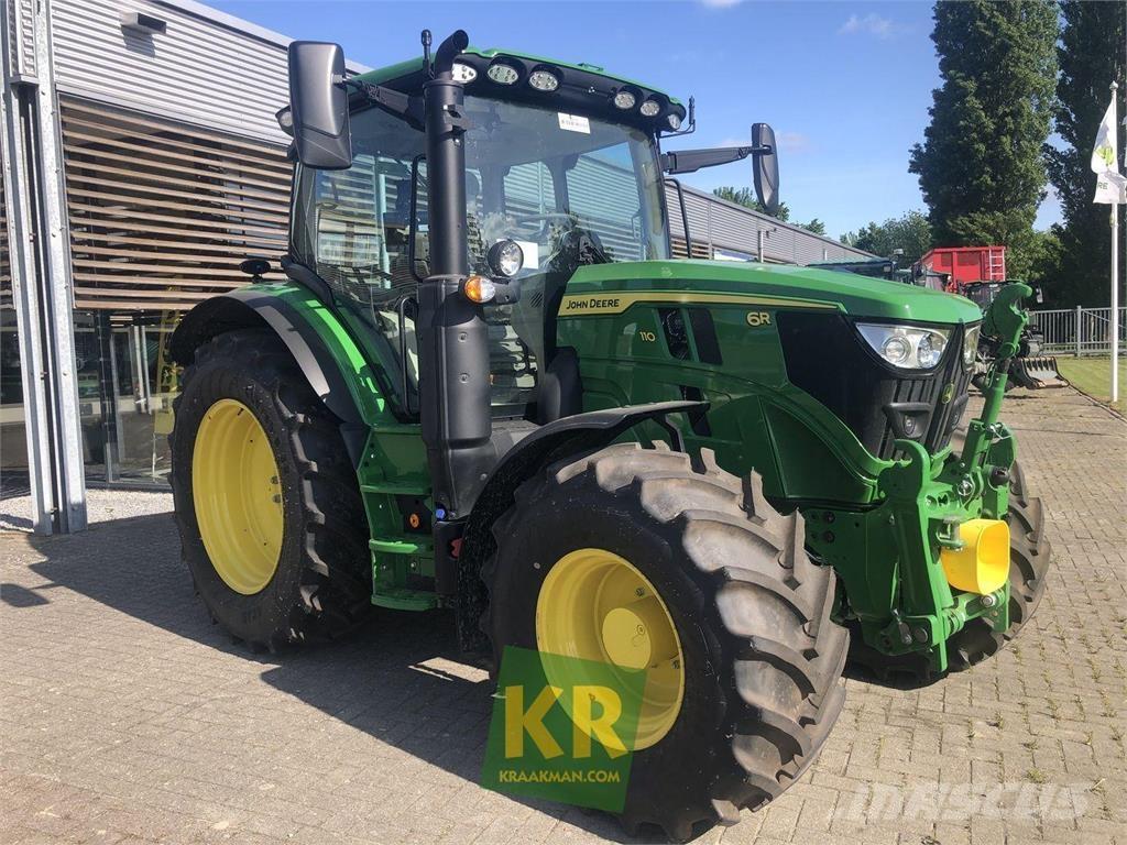 John Deere 6R 110 الجرارات