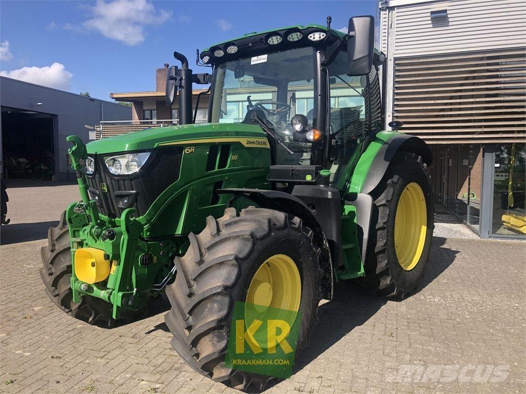 John Deere 6R 110 الجرارات