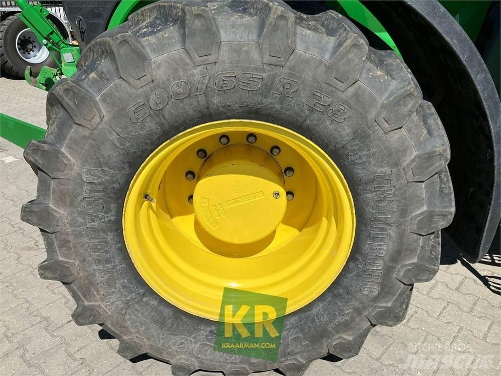 John Deere 7230R الجرارات