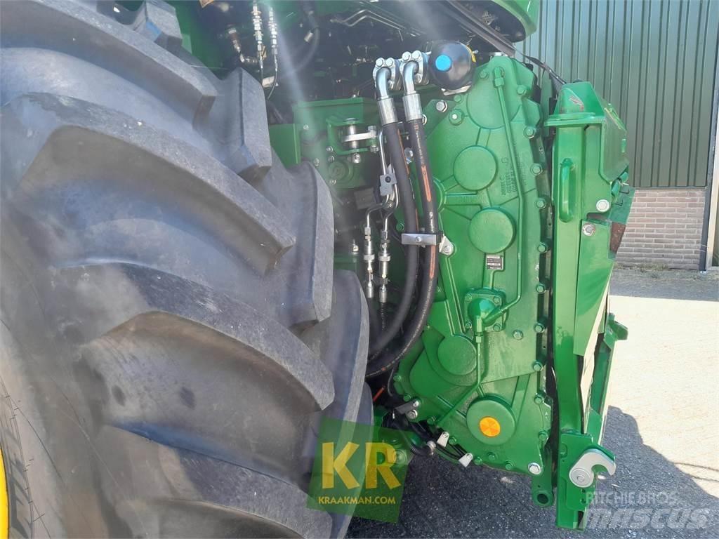 John Deere 8500 حصادات الأعلاف