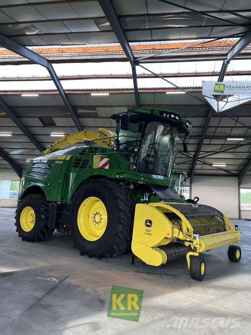 John Deere 8600 حصادات الأعلاف