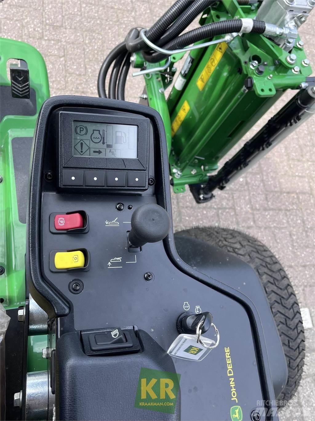 John Deere 8700A محشات الخضر