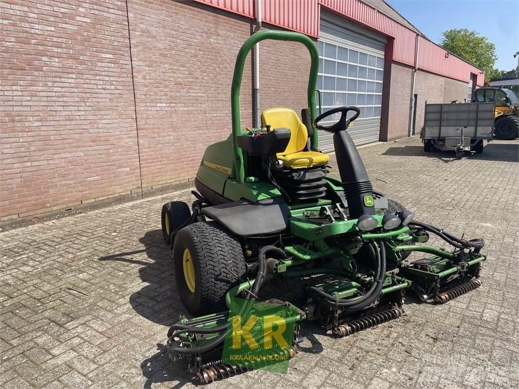 John Deere 8700A محشات الخضر