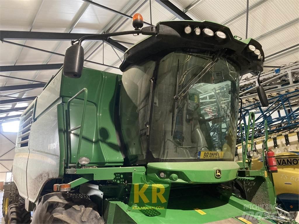 John Deere W650 حصادات