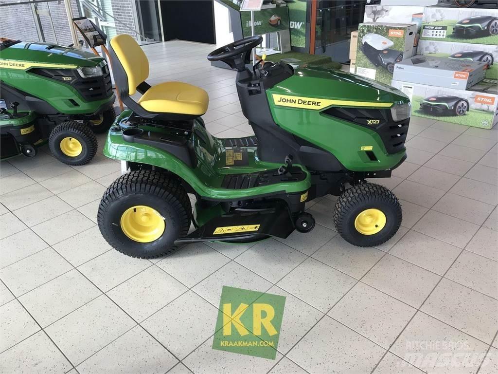 John Deere X127 ركوب الحشائش