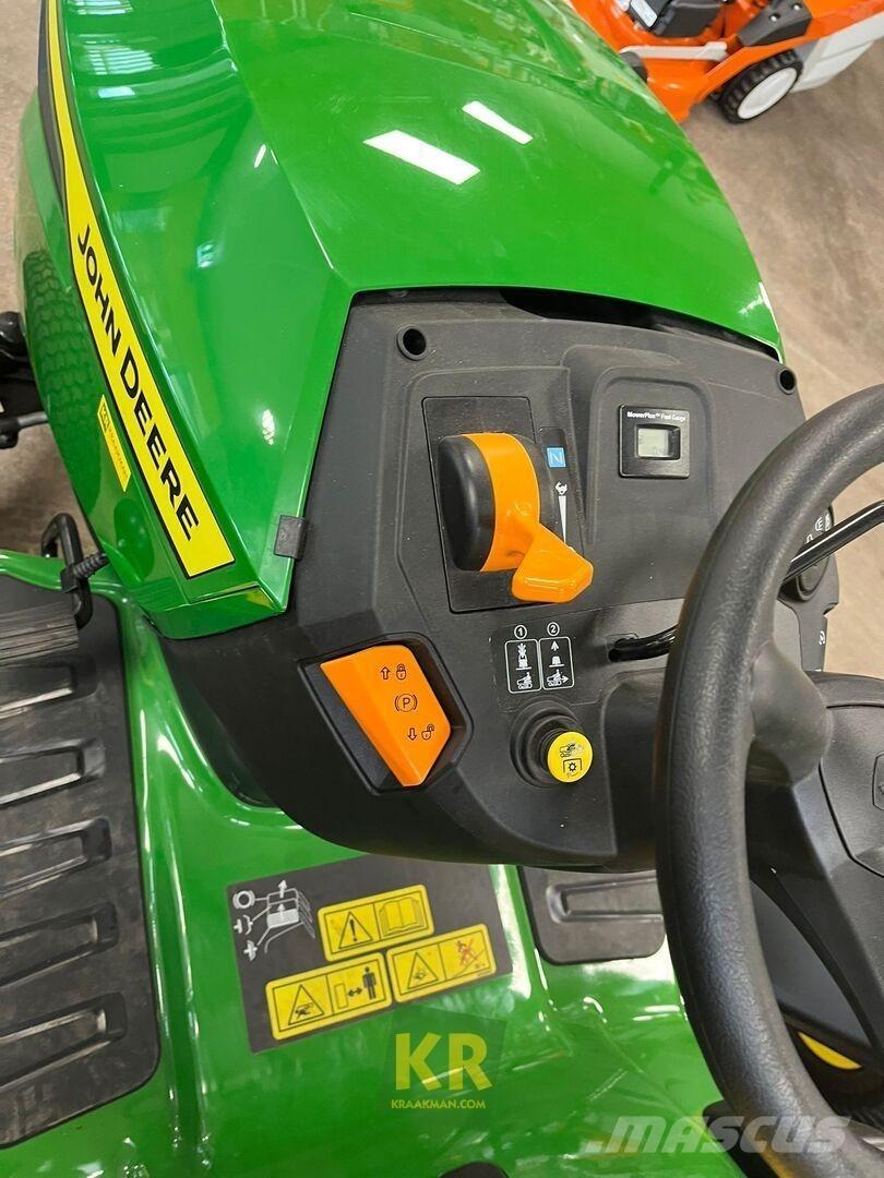 John Deere X127 ركوب الحشائش