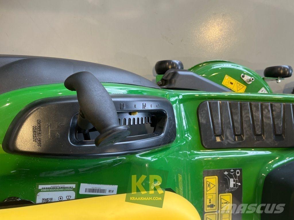 John Deere X167R ركوب الحشائش