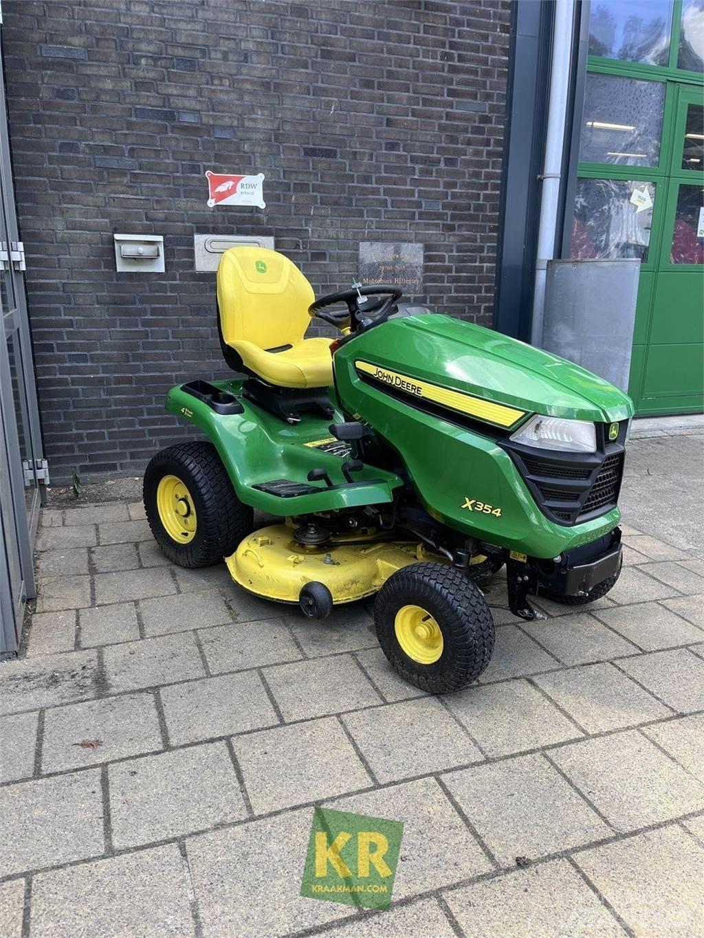 John Deere X354 ركوب الحشائش