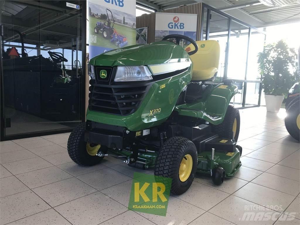 John Deere X370 ركوب الحشائش