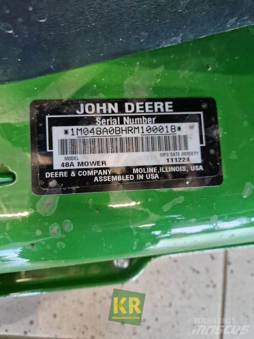 John Deere X370 ركوب الحشائش