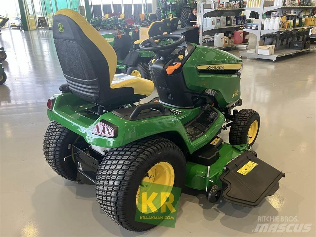 John Deere X590 ركوب الحشائش