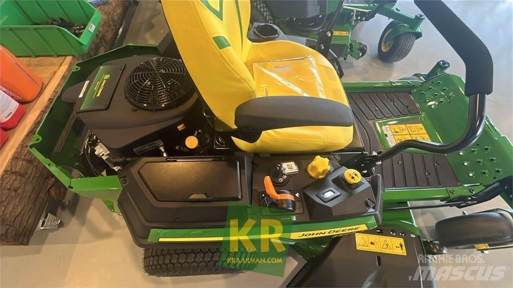 John Deere Z320R ركوب الحشائش