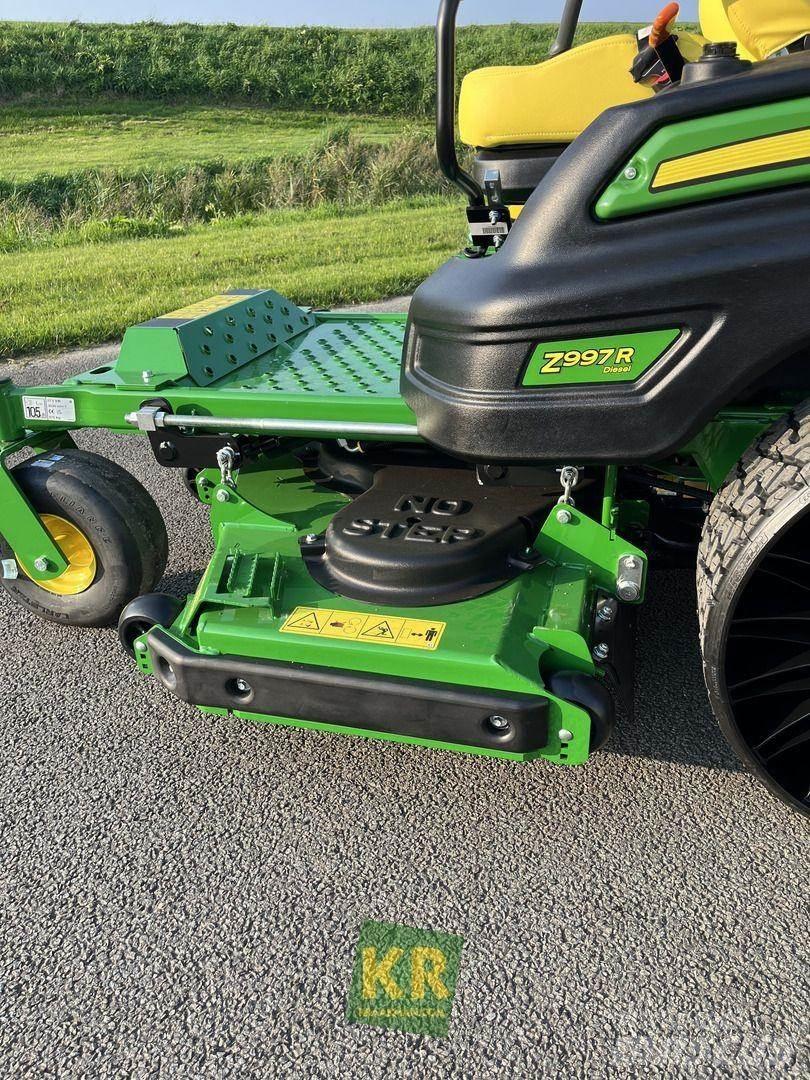 John Deere Z997R ركوب الحشائش