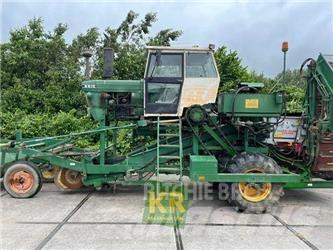 Krakei 6610 rooier حفارات وحصادات البطاطس