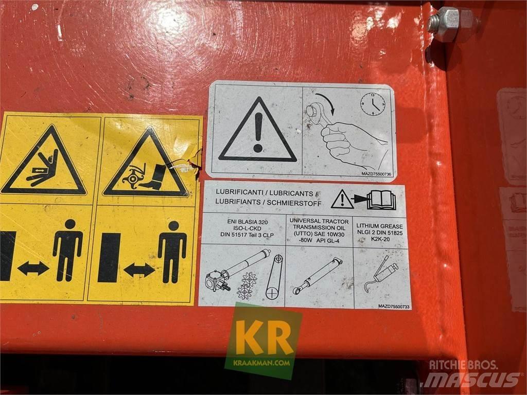 Kubota RTZ4512 معدات جز نباتات البطاطس المتيبسة