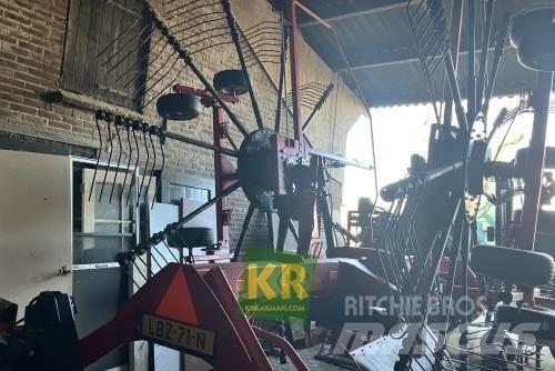 Lely Overig مكابس وميبسات التبن
