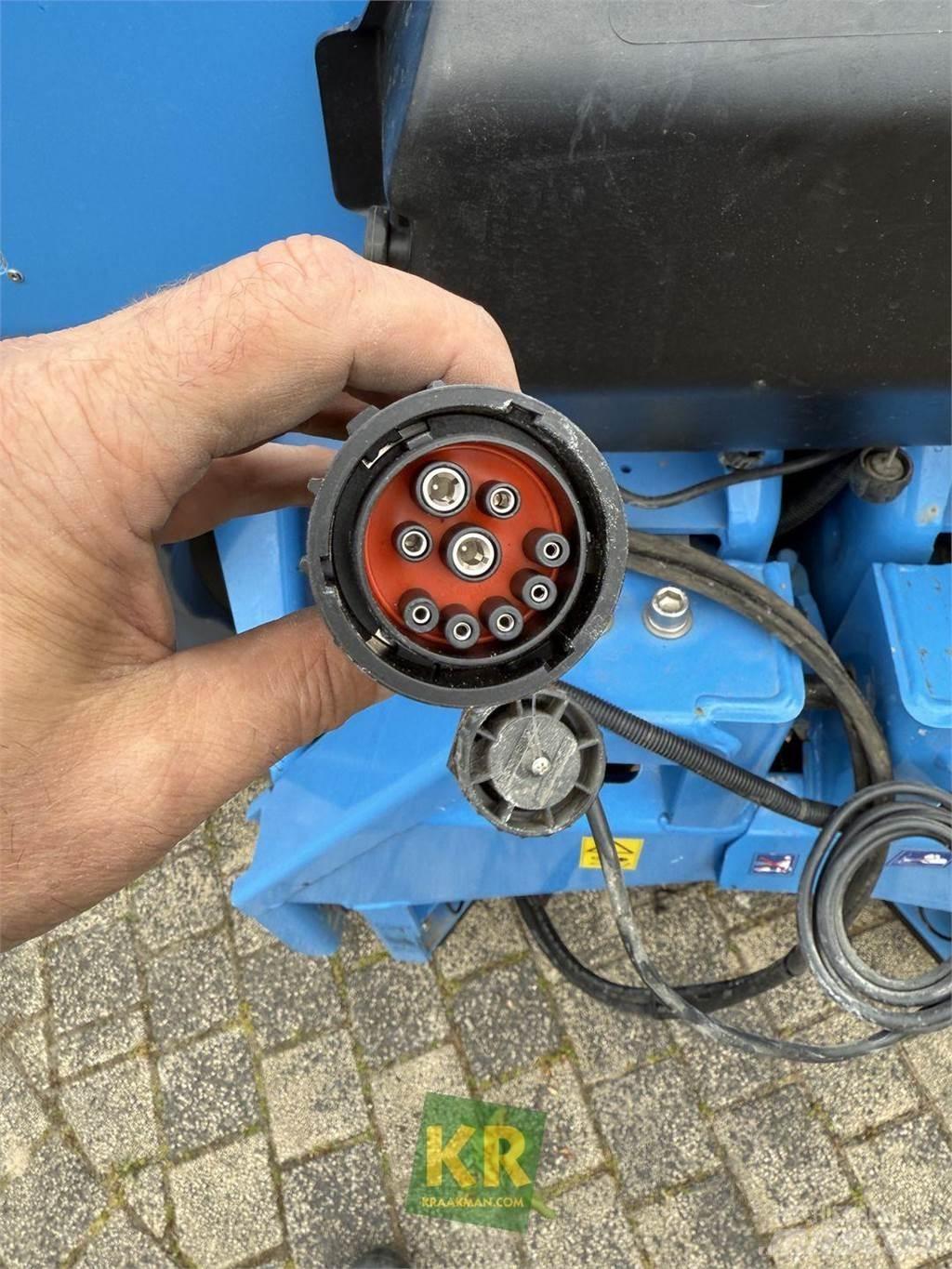 Lemken Polaris 14 معدات رش أسمدة
