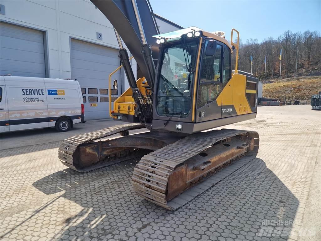 Volvo EC250EL حفارات زحافة
