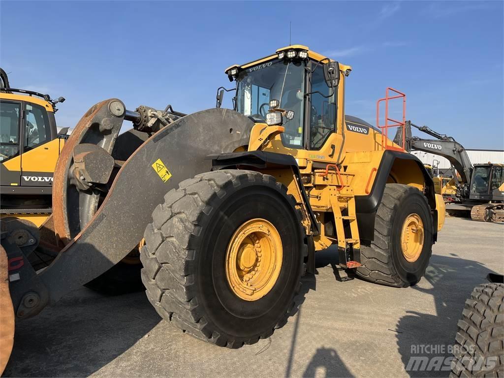 Volvo L250H لوادر بعجل