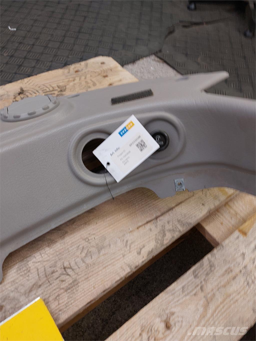 Volvo KÅPA كابينة والداخلية