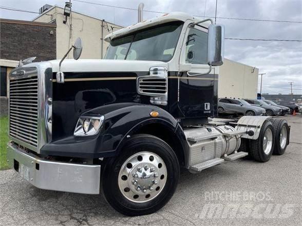 Freightliner 122SD وحدات الجر