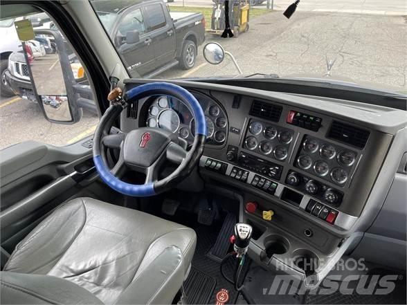 Kenworth T680 وحدات الجر