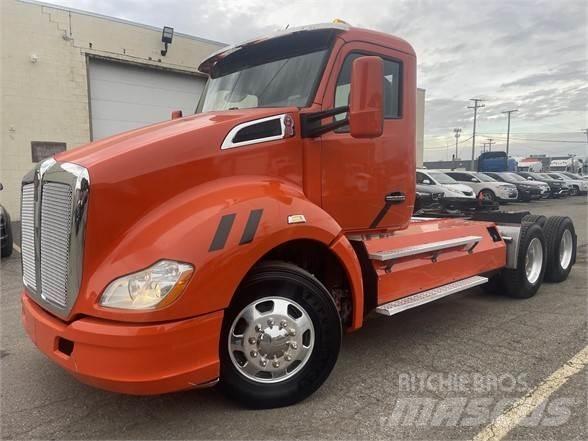 Kenworth T680 وحدات الجر