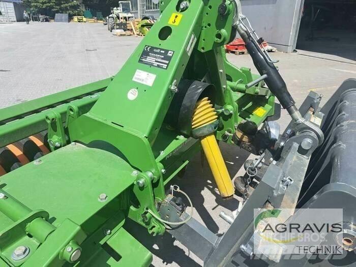 Amazone KE 3001 SUPER الكاسحات وقلابات التربة ذات المحركات