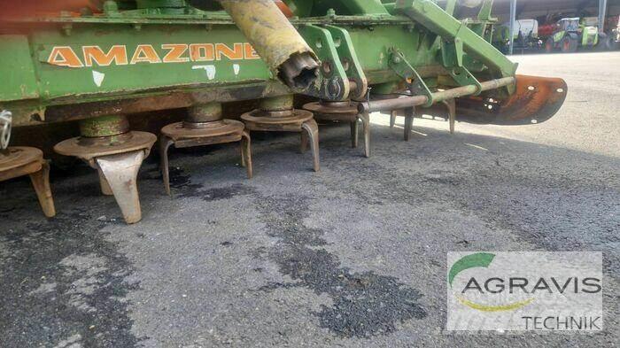 Amazone KG 302/AD 302 مثاقيب مدمجة