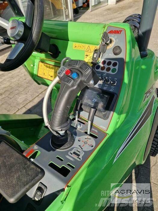 Avant 755I لوادر بعجل