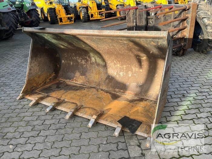 Case IH 721 لوادر بعجل