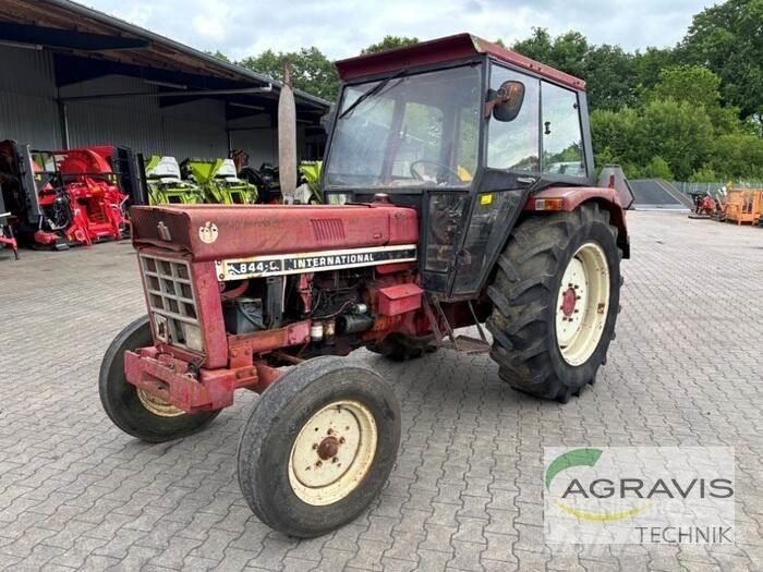 Case IH 844 S الجرارات