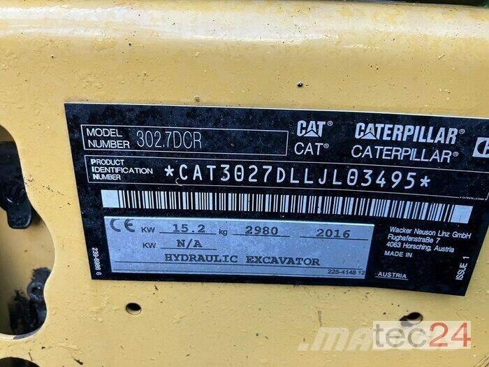 CAT 302.7 D حفارات بعجل