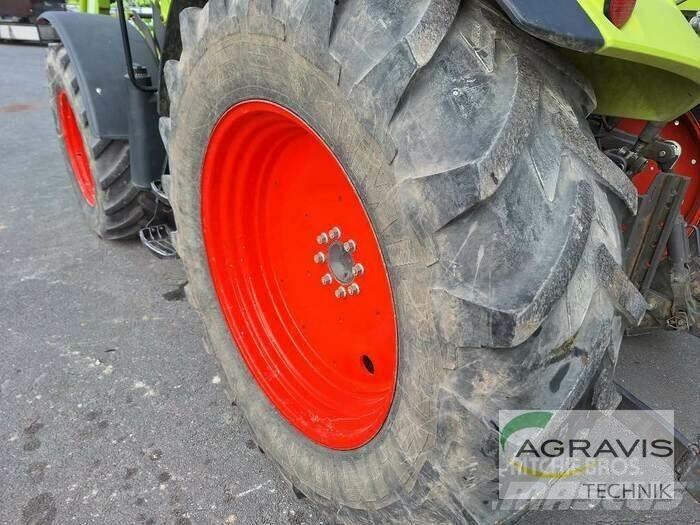 CLAAS ARION 420 الجرارات
