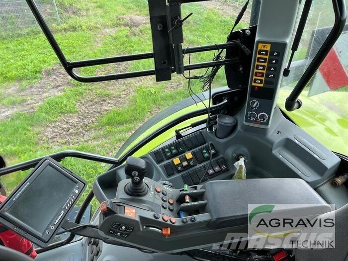CLAAS ARION 550 CIS+ الجرارات