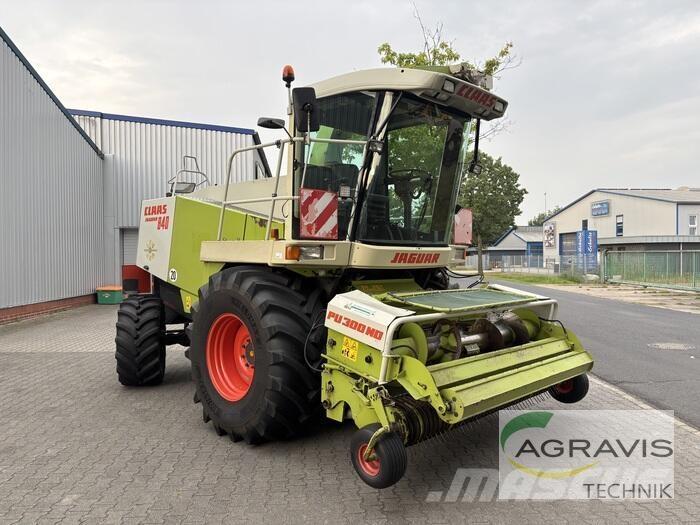 CLAAS JAGUAR 840 علافات ذاتية الدفع