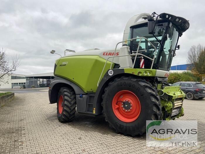 CLAAS JAGUAR 950 علافات ذاتية الدفع