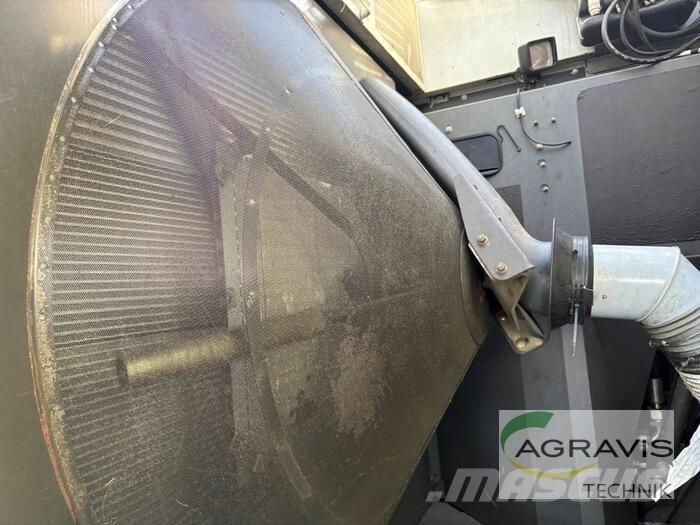 CLAAS JAGUAR 960 علافات ذاتية الدفع