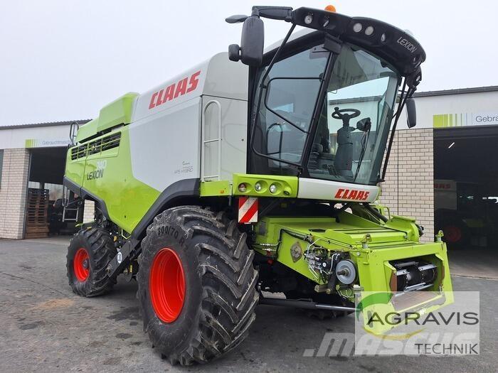 CLAAS LEXION 740 حصادات