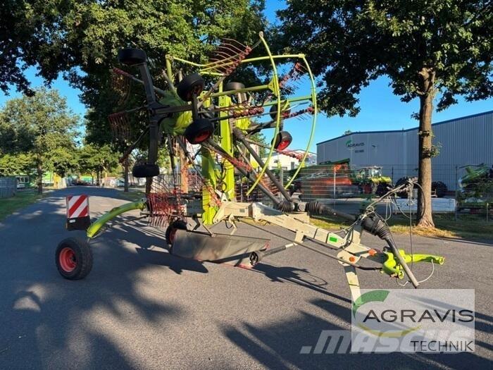 CLAAS LINER 2700 مكابس وميبسات التبن