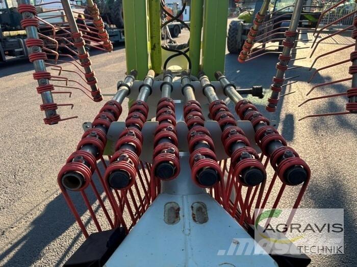 CLAAS LINER 2700 مكابس وميبسات التبن